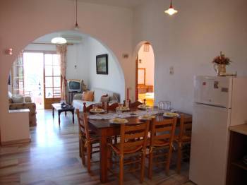 Four-Bedroom Apartment with Sea View9