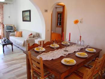 Four-Bedroom Apartment with Sea View10
