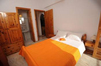 Four-Bedroom Apartment with Sea View12