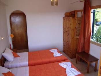 Four-Bedroom Apartment with Sea View13