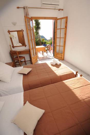 One-Bedroom Apartment with Sea View3